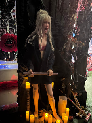 Paris Hilton House of Wax movie - Life Size Wax Figure
